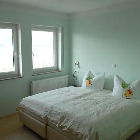 Hotel Gastehaus Weingut Rossler